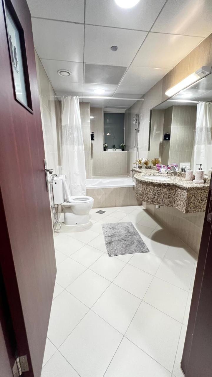 Rest House Hostel Apartment Abu Dhabi